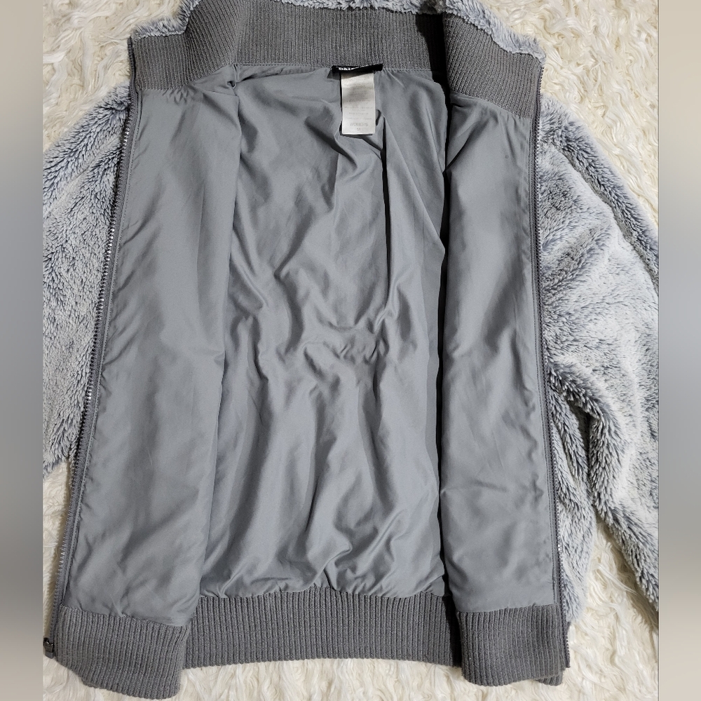 Patagonia Grey Women's Long Sleeve Full Zip Up Faux Fur Sweater Jacket Medium - Picture 5 of 9